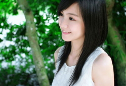 吃瓜少女张小寒爆料向佐,揭秘明星背后的故事